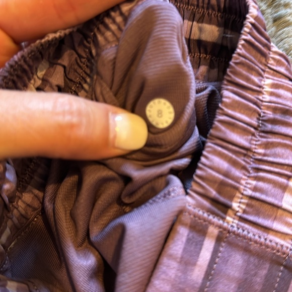 Lululemon Hotty Hot Shorts - Picture 4 of 5